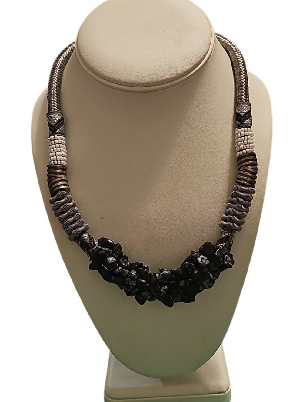 NWT Gina LAURA Statement Black Stone Mixed Materials Cluster Necklace